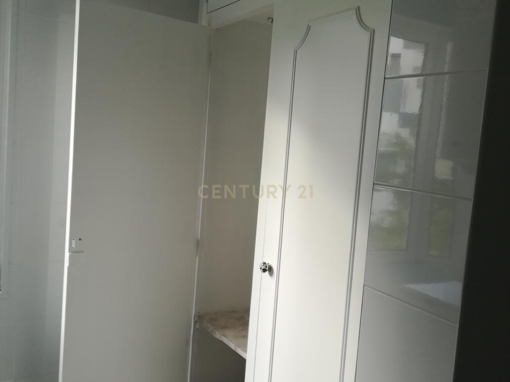 Apartamento T1 em Oeiras com Vista para a Cidade - Image 19