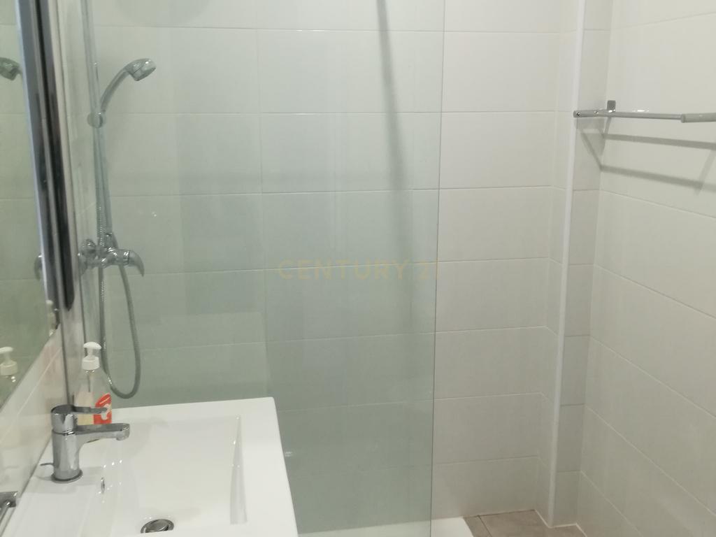 Apartamento T1 em Oeiras com Vista para a Cidade - Image 16