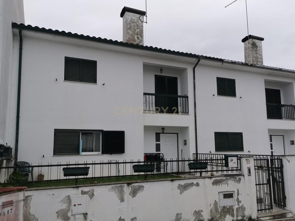 Casa T3 em, Chaves - Oportunidade Imperdível! - Image 3