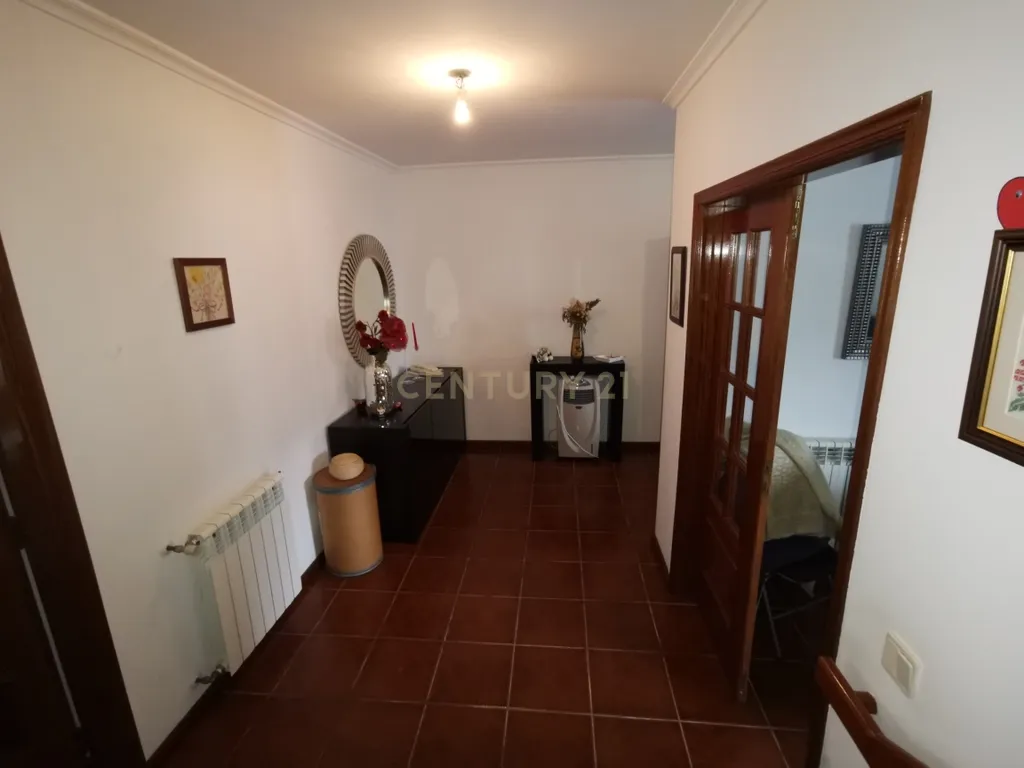 Casa T3 em, Chaves - Oportunidade Imperdível! - Image 2
