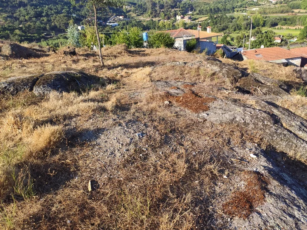 Quinta De Além com casa rústica em ruína para reabilitação total de 2 quartos no centro de Cete, Paredes - Image 57