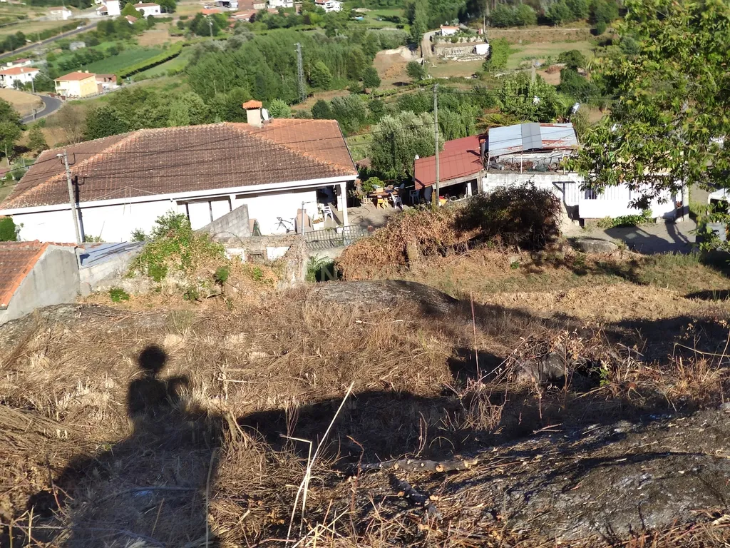 Quinta De Além com casa rústica em ruína para reabilitação total de 2 quartos no centro de Cete, Paredes - Image 24