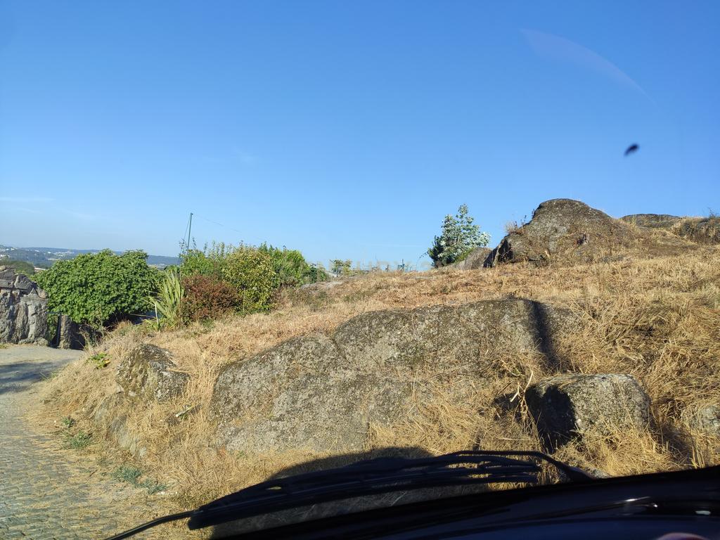 Quinta De Além com casa rústica em ruína para reabilitação total de 2 quartos no centro de Cete, Paredes - Image 49