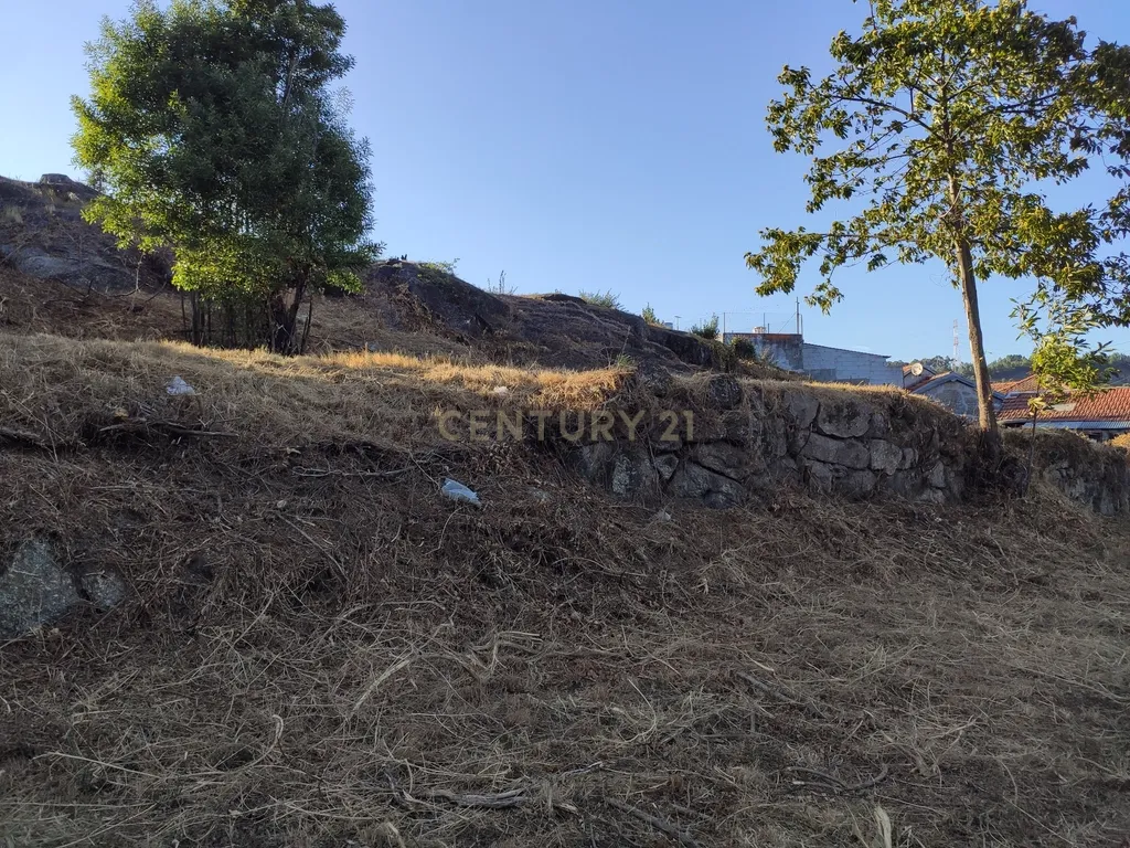 Quinta De Além com casa rústica em ruína para reabilitação total de 2 quartos no centro de Cete, Paredes - Image 27