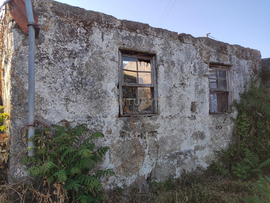 Quinta De Além com casa rústica em ruína para reabilitação total de 2 quartos no centro de Cete, Paredes - Image 15