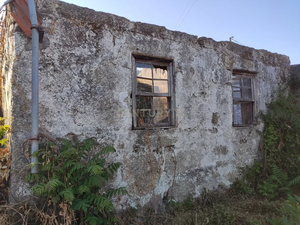 Quinta De Além com casa rústica em ruína para reabilitação total de 2 quartos no centro de Cete, Paredes - Image 15