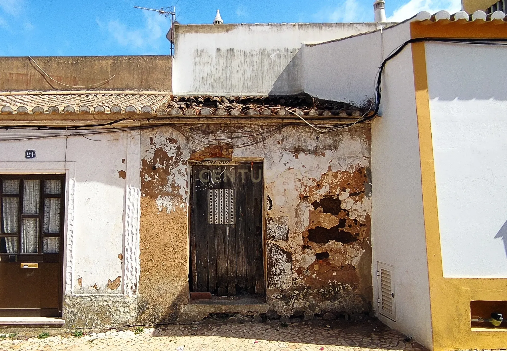 Ruína com Projeto de Moradia T1 em Barão de São João - Image 5