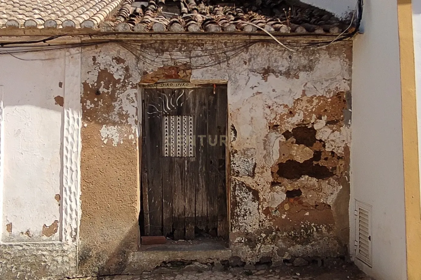 Ruína com Projeto de Moradia T1 em Barão de São João - Image 12