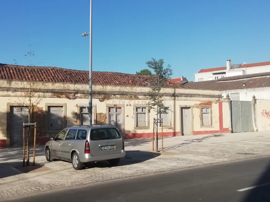 Terreno com PIP aprovado para construção de prédio. - Image 4