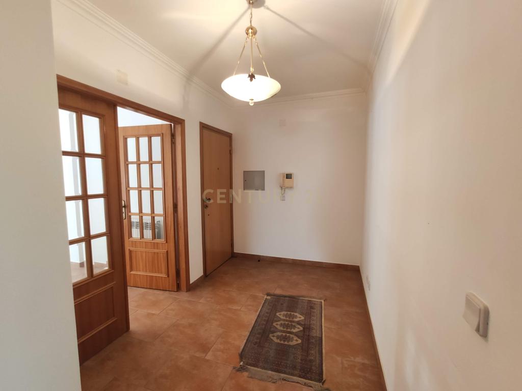 APARTAMENTO T3 - Image 2