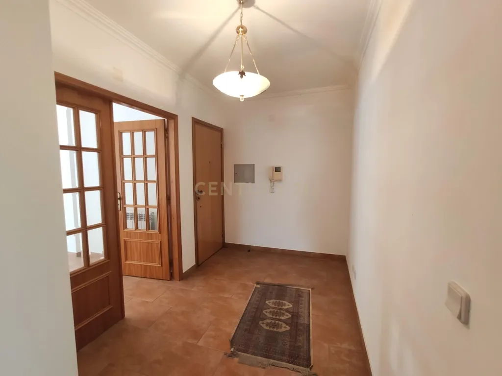 APARTAMENTO T3 - Image 2