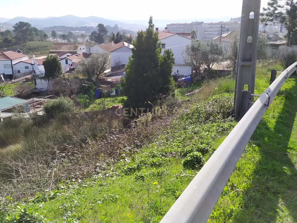 Lote de terreno com 856m2, às portas de Torres Vedras (entrada Norte). - Image 13