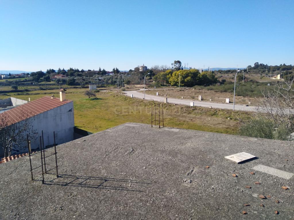 Moradia por terminar em Alcains - Image 27