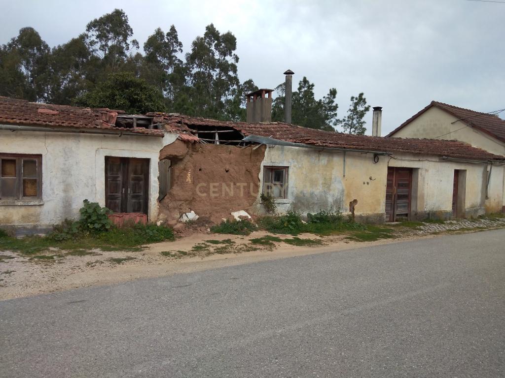 Casa em  ruína em Bonitos, Soure - Image 1