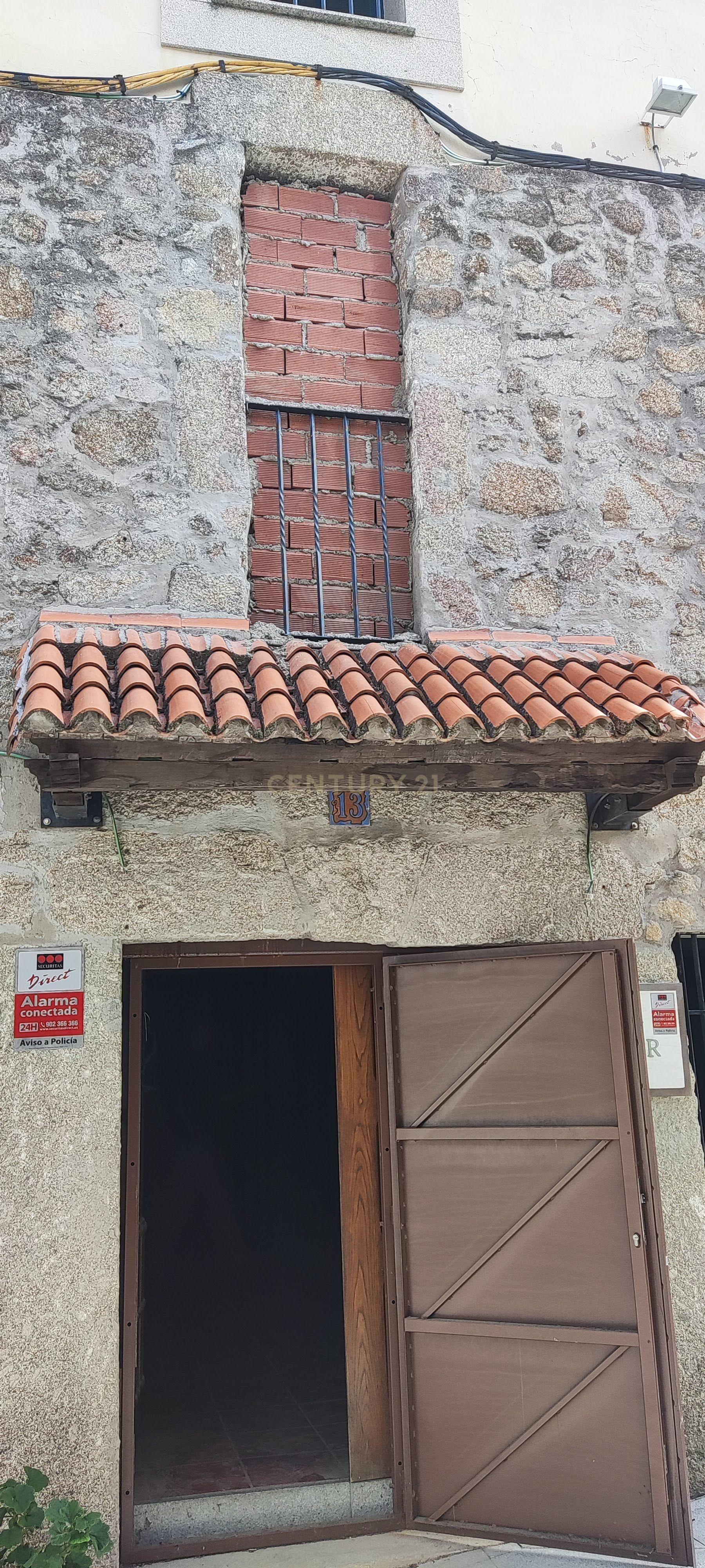 Casa Rústica com 10 Quartos e Elevador em Cáceres - Image 2
