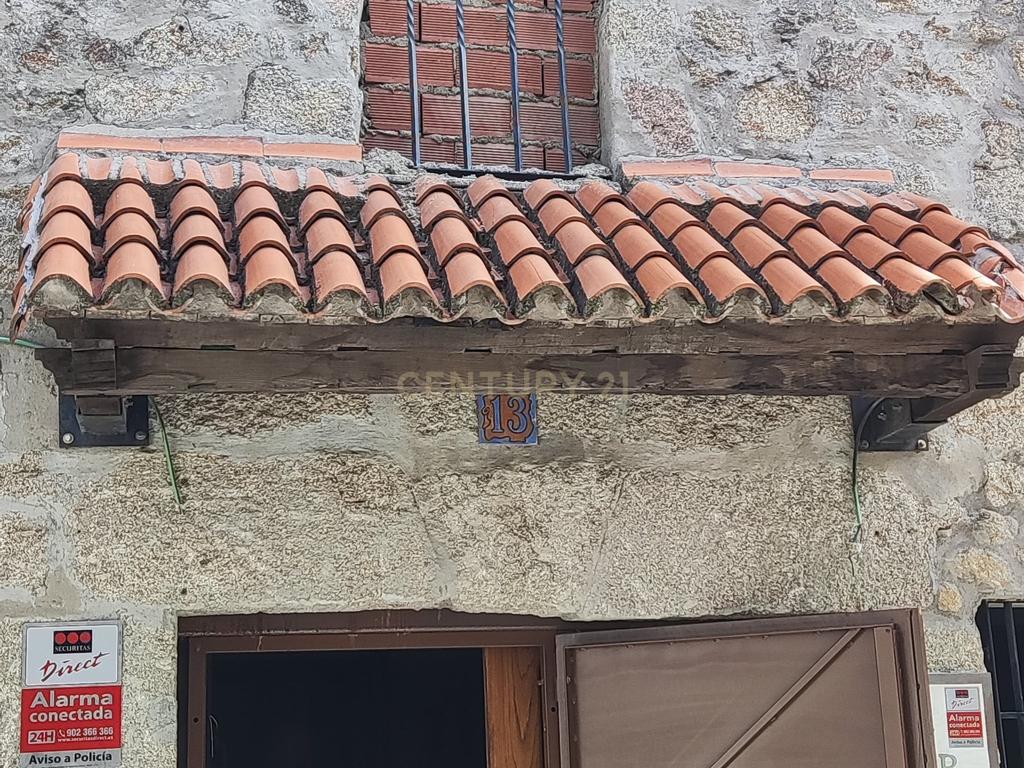 Casa Rústica com 10 Quartos e Elevador em Cáceres - Image 2