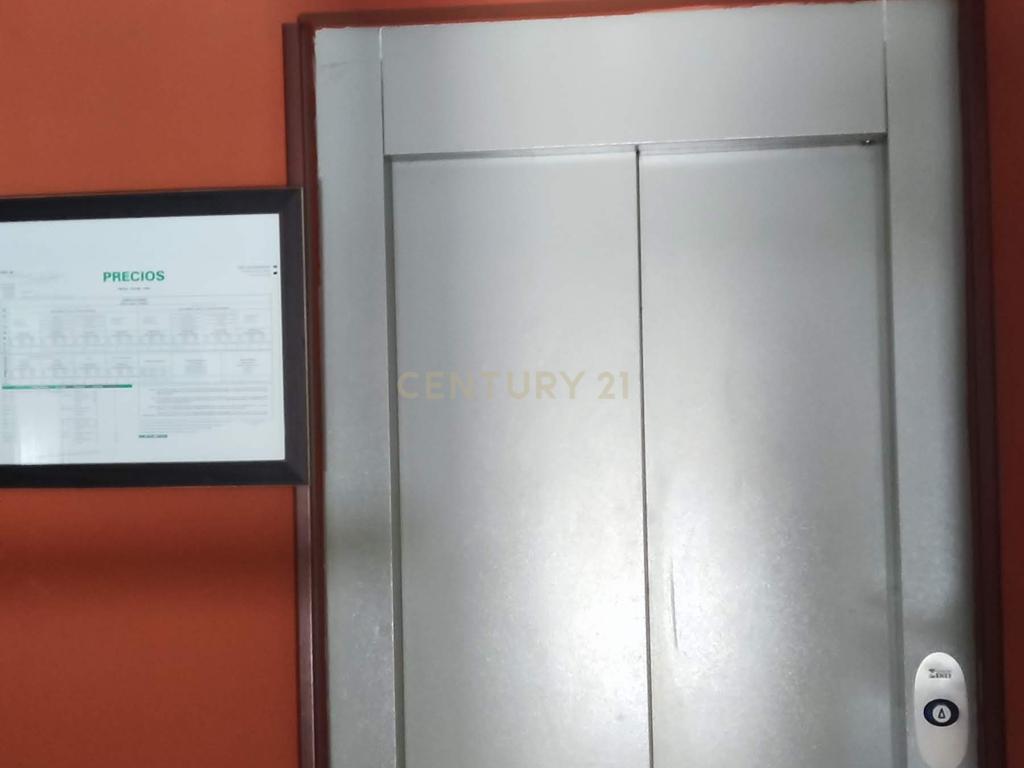 Casa Rústica com 10 Quartos e Elevador em Cáceres - Image 16