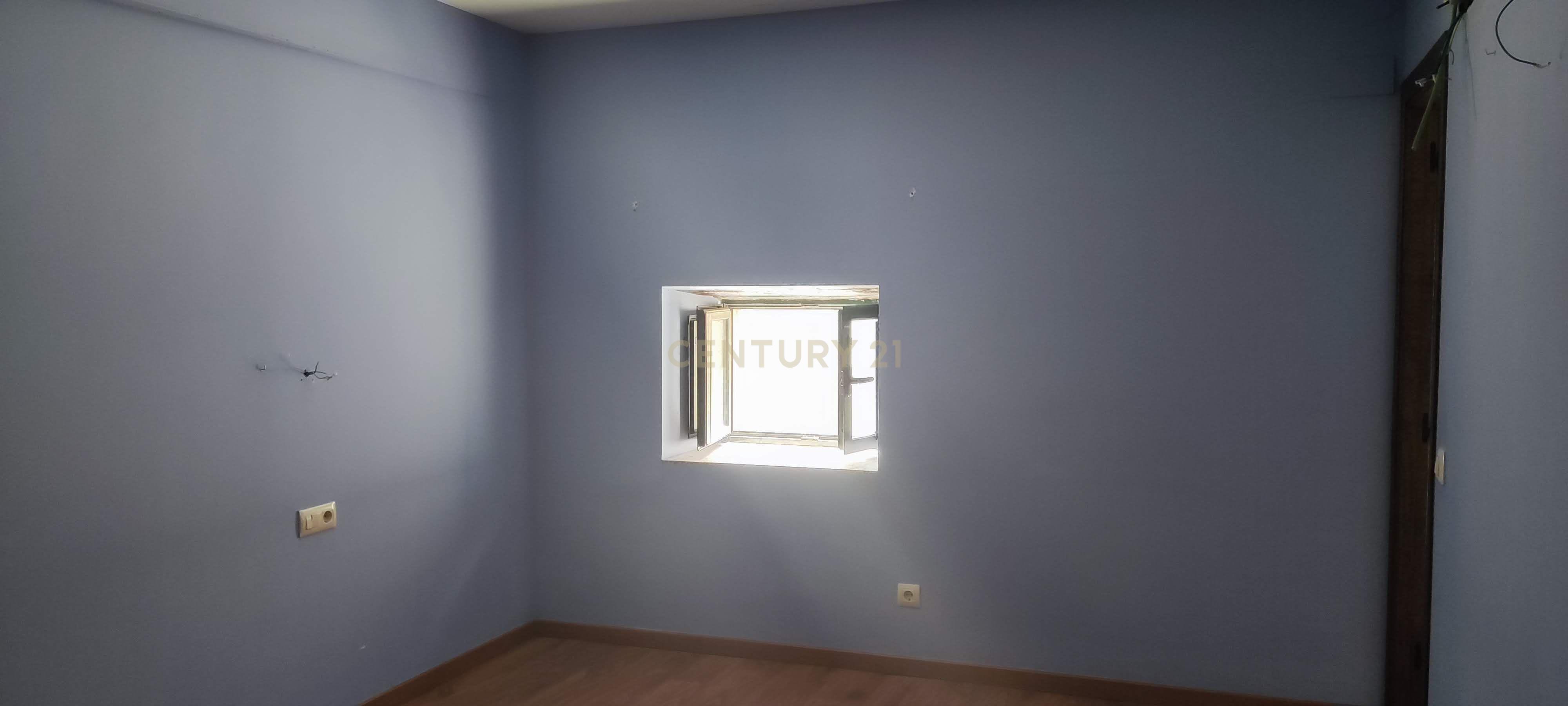 Casa Rústica com 10 Quartos e Elevador em Cáceres - Image 18