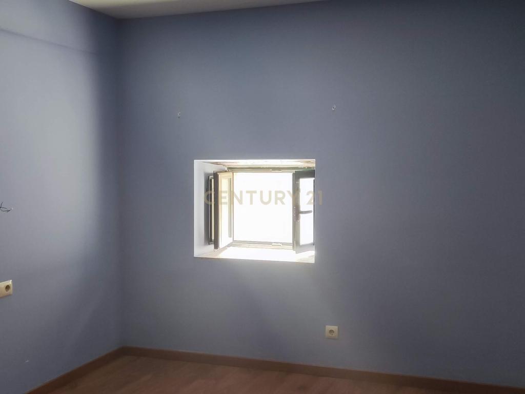 Casa Rústica com 10 Quartos e Elevador em Cáceres - Image 18