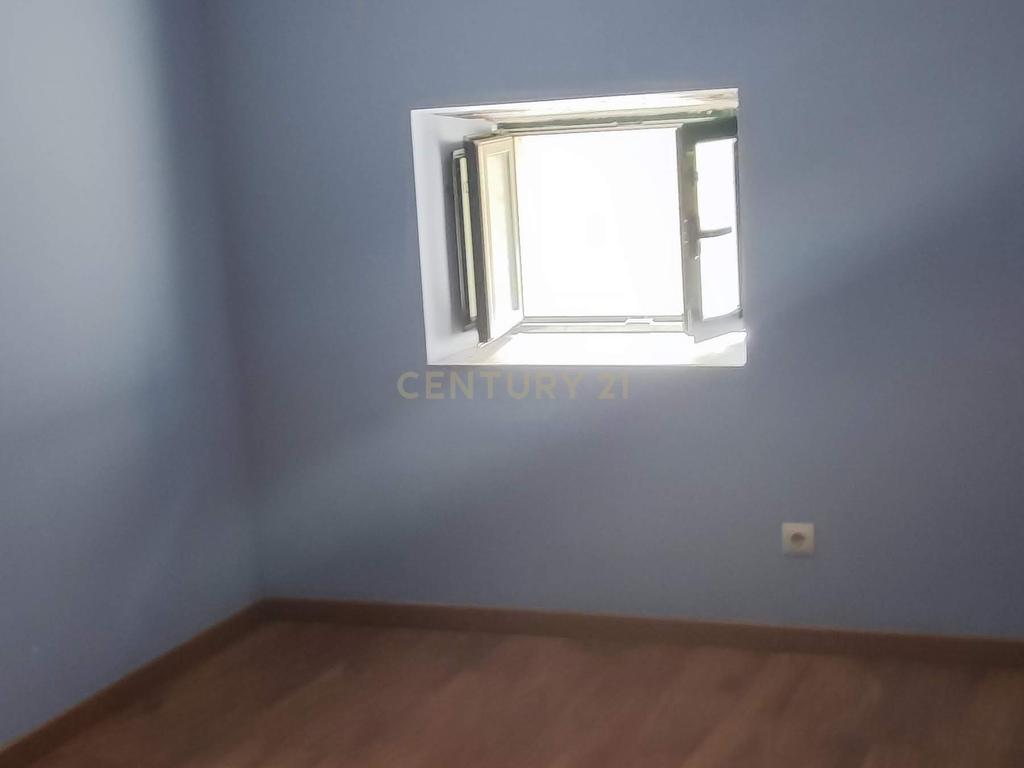 Casa Rústica com 10 Quartos e Elevador em Cáceres - Image 29