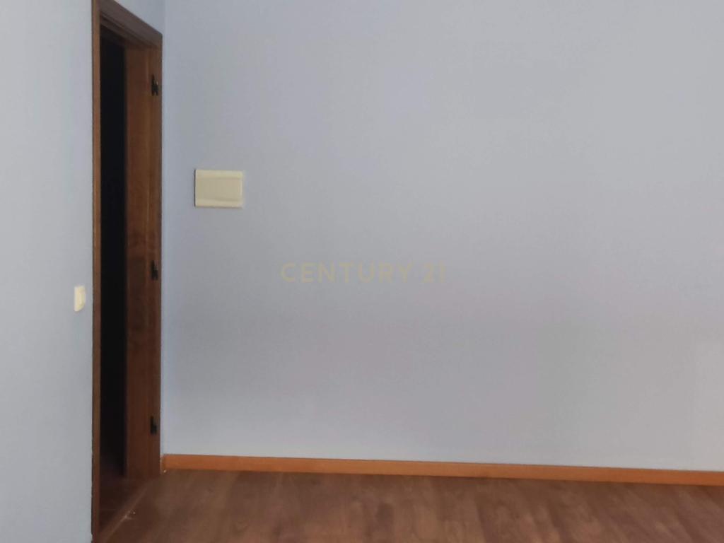 Casa Rústica com 10 Quartos e Elevador em Cáceres - Image 19
