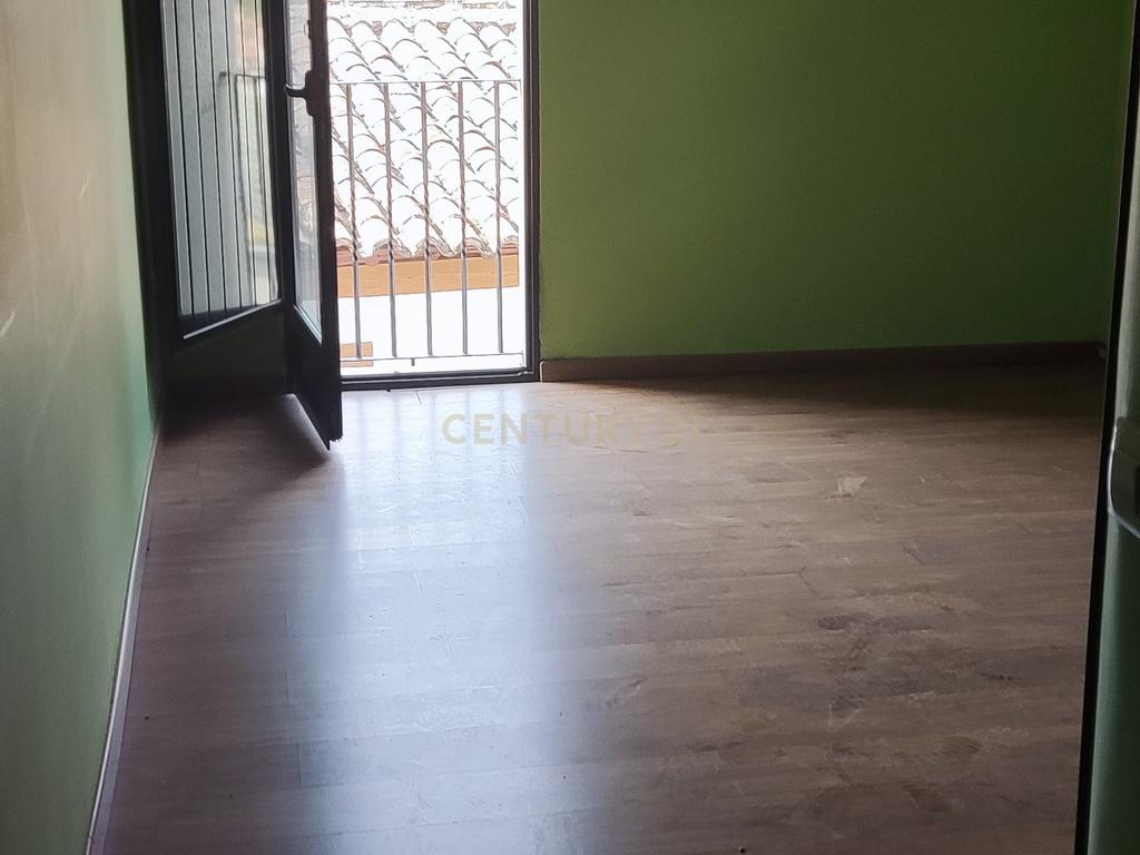 Casa Rústica com 10 Quartos e Elevador em Cáceres - Image 23