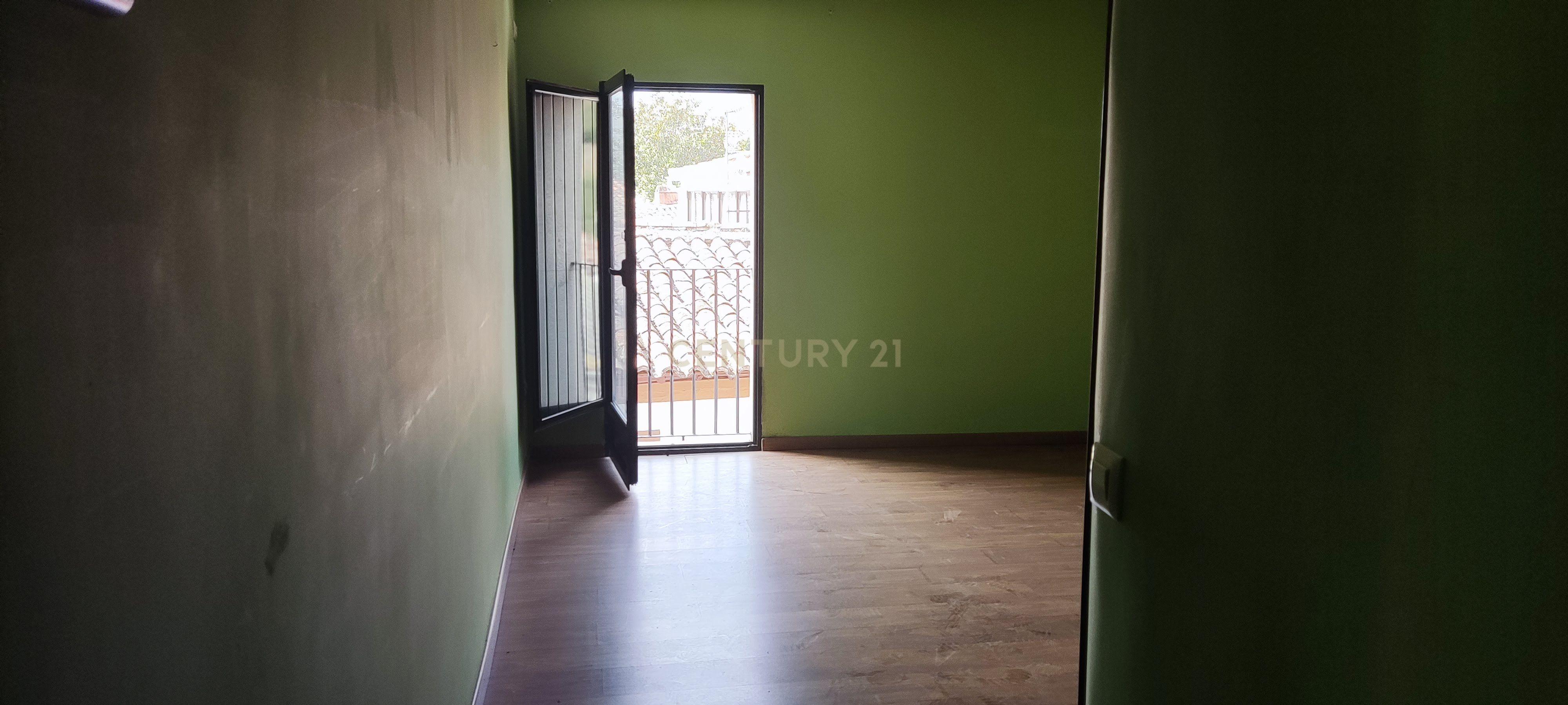 Casa Rústica com 10 Quartos e Elevador em Cáceres - Image 25