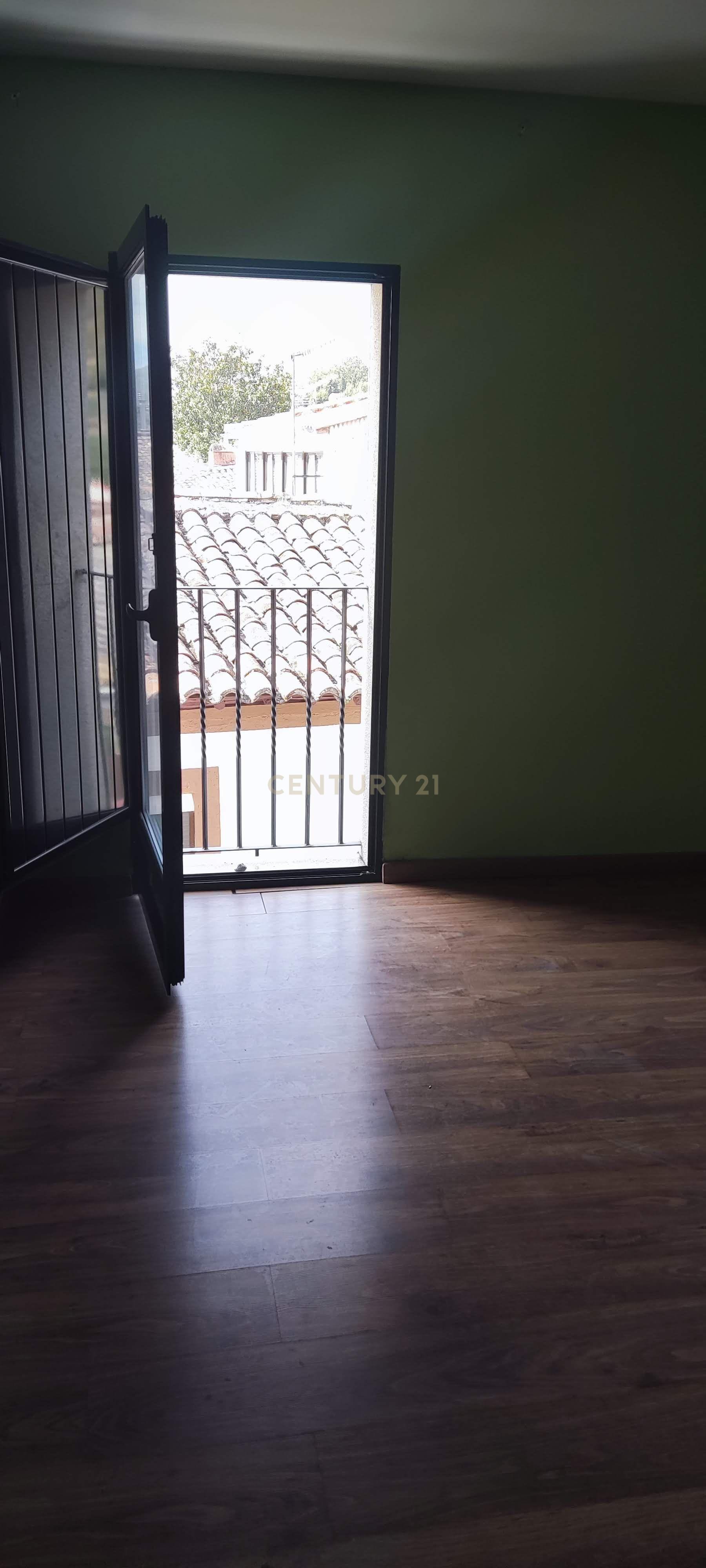 Casa Rústica com 10 Quartos e Elevador em Cáceres - Image 17