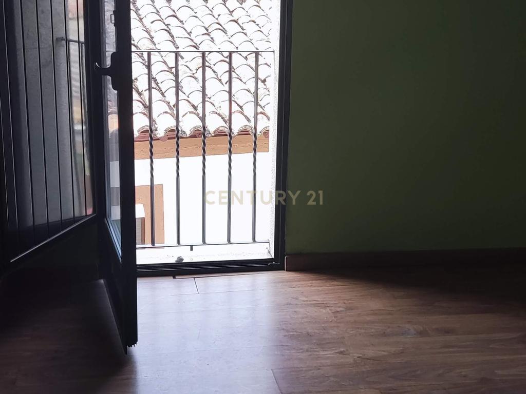 Casa Rústica com 10 Quartos e Elevador em Cáceres - Image 17