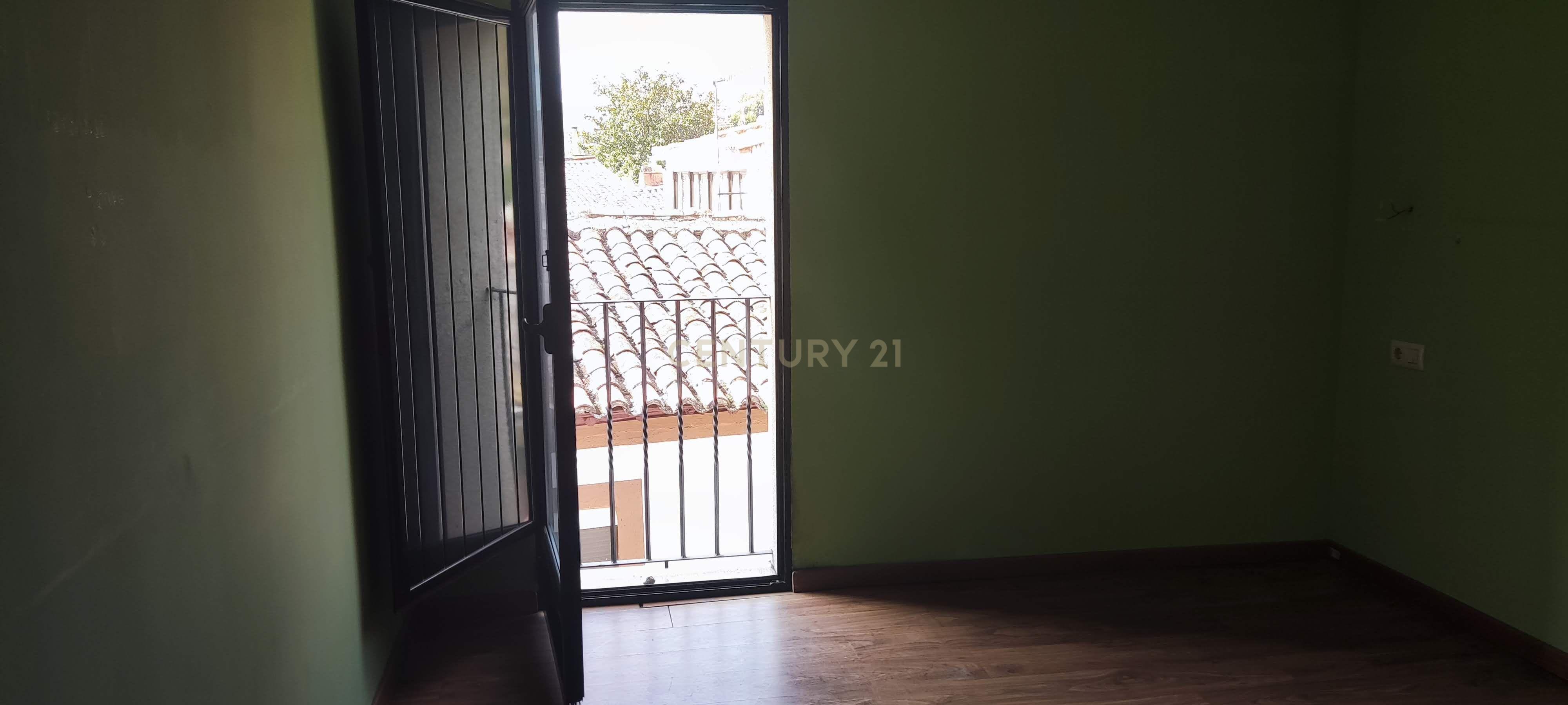 Casa Rústica com 10 Quartos e Elevador em Cáceres - Image 43