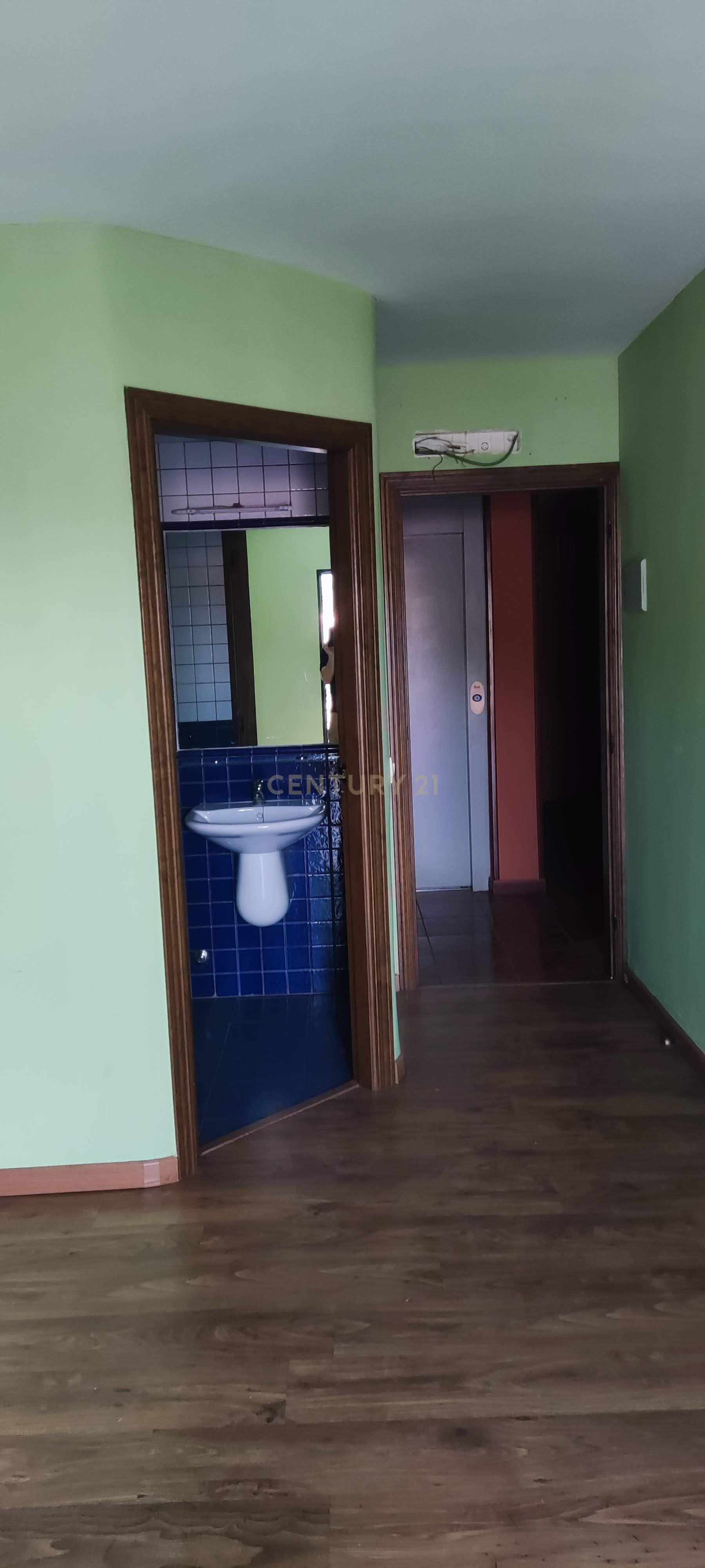Casa Rústica com 10 Quartos e Elevador em Cáceres - Image 31