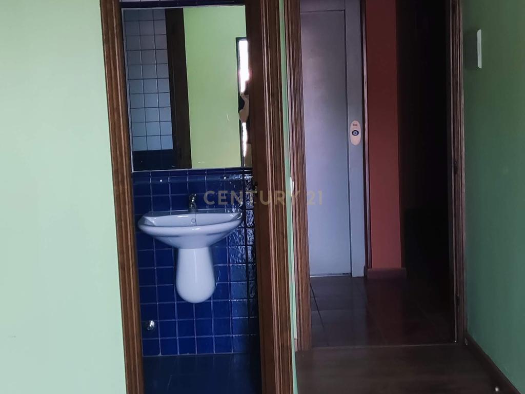 Casa Rústica com 10 Quartos e Elevador em Cáceres - Image 31