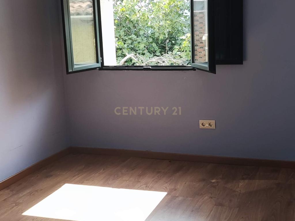Casa Rústica com 10 Quartos e Elevador em Cáceres - Image 28