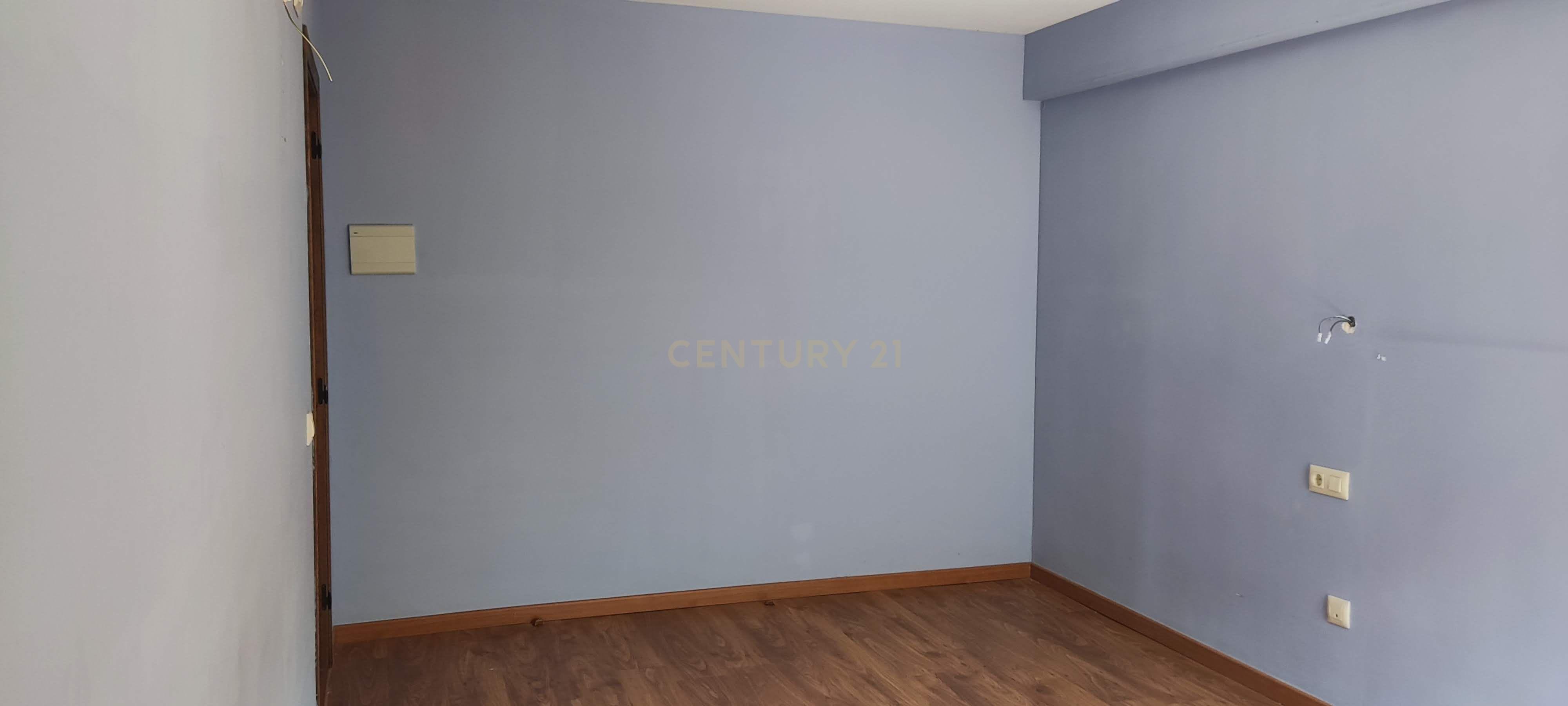 Casa Rústica com 10 Quartos e Elevador em Cáceres - Image 30