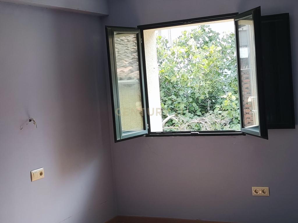 Casa Rústica com 10 Quartos e Elevador em Cáceres - Image 35