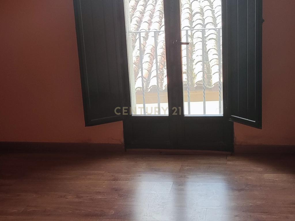 Casa Rústica com 10 Quartos e Elevador em Cáceres - Image 50