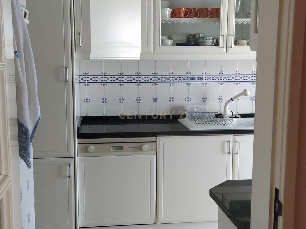 Apartamento T5 Mobilado c/ Garagem dupla fechada - Figueira da Foz - Image 19