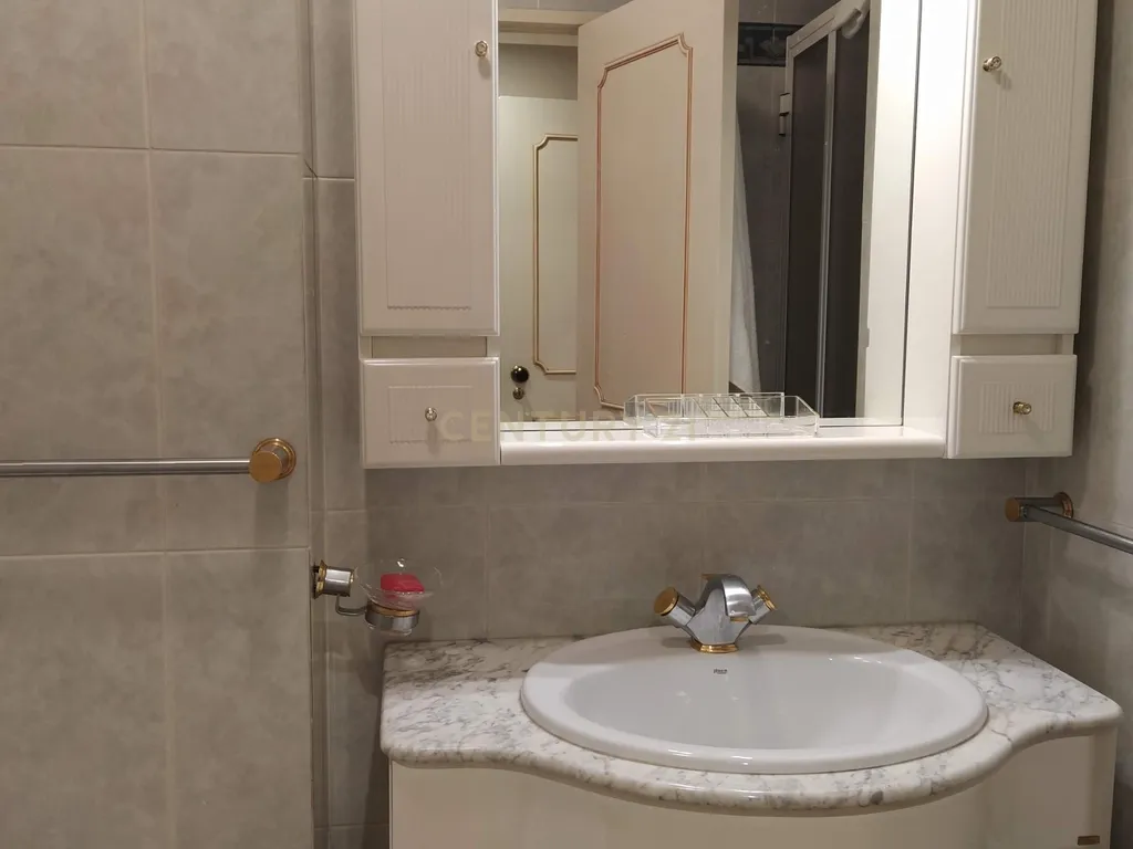 Apartamento T5 Mobilado c/ Garagem dupla fechada - Figueira da Foz - Image 36