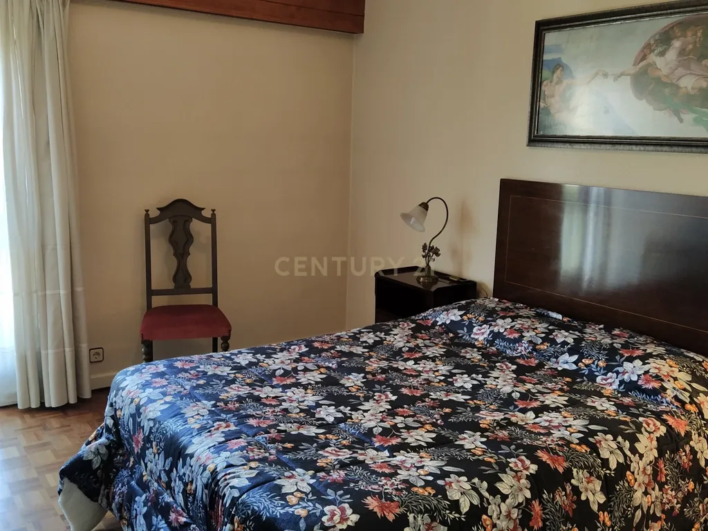 Apartamento T5 Mobilado c/ Garagem dupla fechada - Figueira da Foz - Image 31