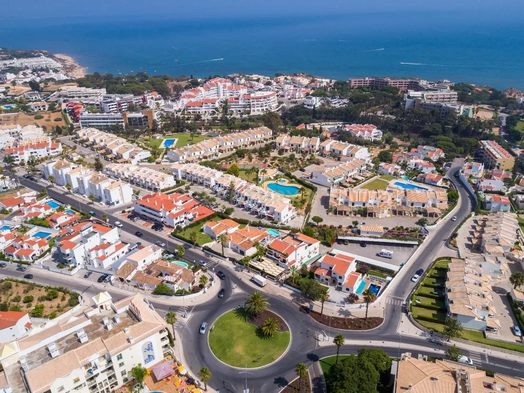 Habitação com Restaurante e Terreno a 500m da praia - Albufeira - Image 6
