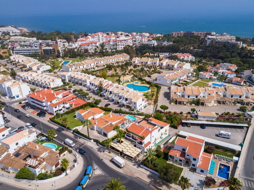 Habitação com Restaurante e Terreno a 500m da praia - Albufeira - Image 5