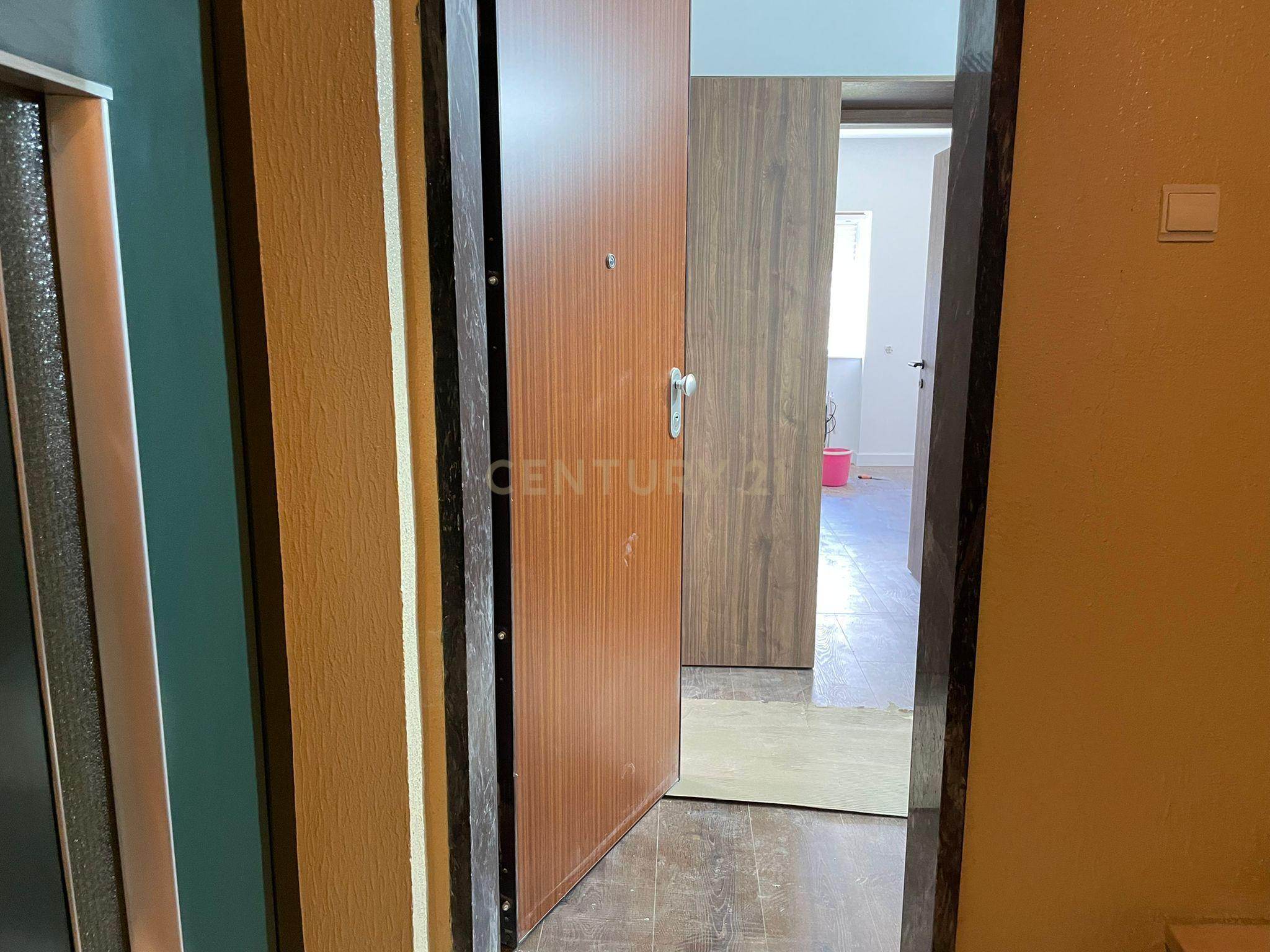Apartamento T5 Totalmente Renovado no Bairro do Liceu - Image 32