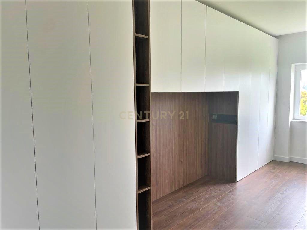 Apartamento T5 Totalmente Renovado no Bairro do Liceu - Image 27