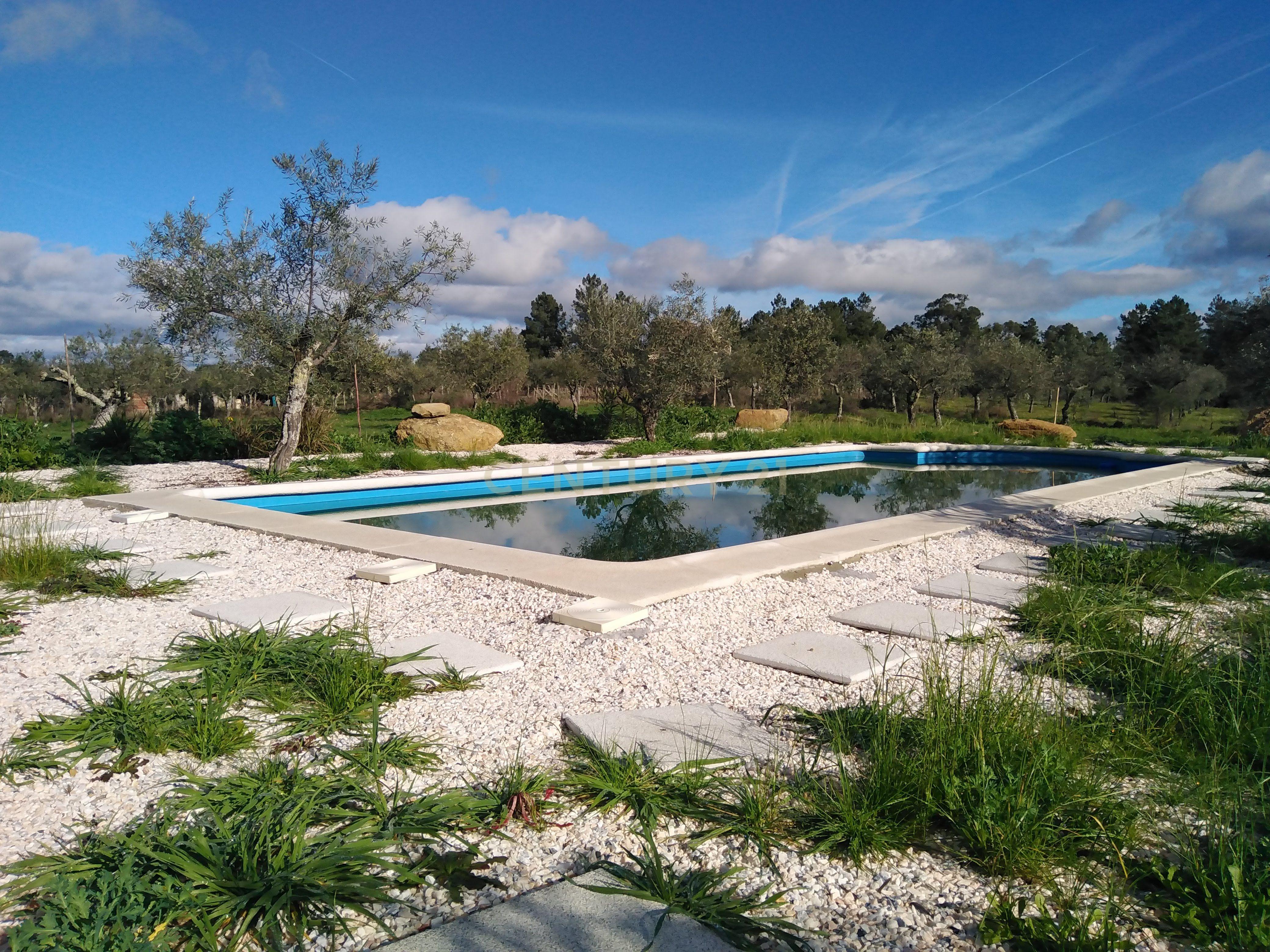 Quinta Com Piscina e Casa Madeira, Lousa, Castelo Branco - Image 33