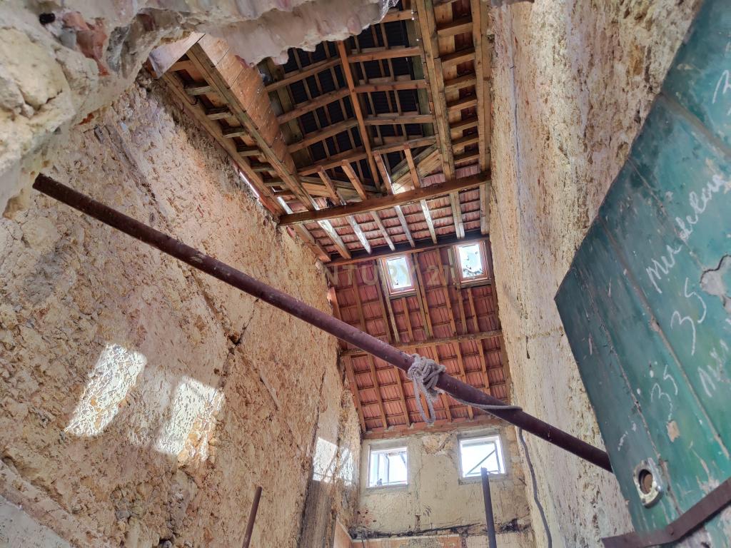 Prédio para investimento na Estrela em Lisboa - Image 6