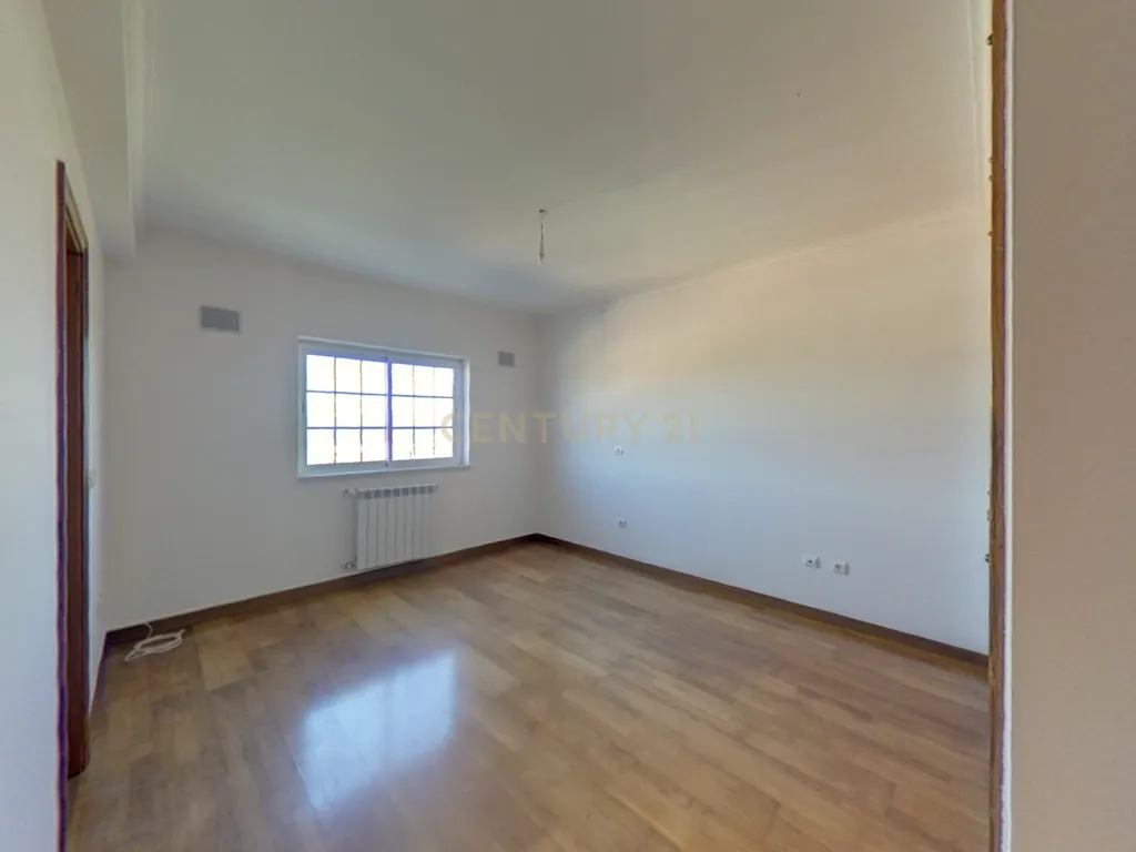 Arrendamento de Moradia T4 com piscina em Torres Vedras - Image 19