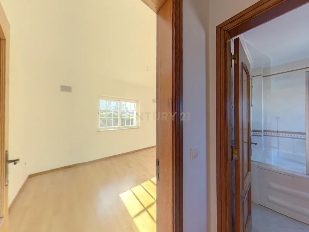 Arrendamento de Moradia T4 com piscina em Torres Vedras - Image 30