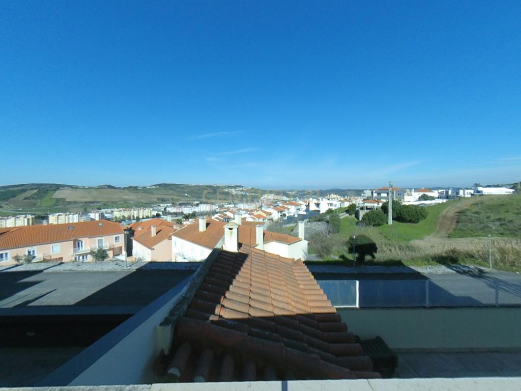 Arrendamento de Moradia T4 com piscina em Torres Vedras - Image 38