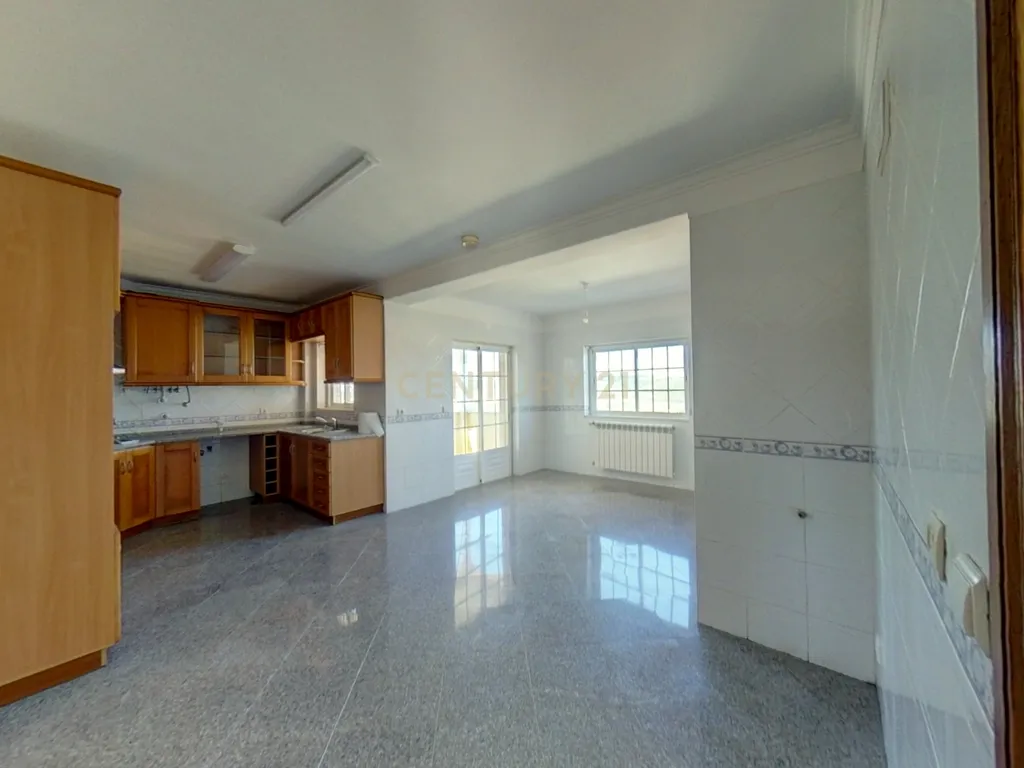 Arrendamento de Moradia T4 com piscina em Torres Vedras - Image 8