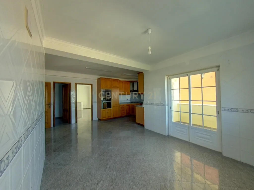 Arrendamento de Moradia T4 com piscina em Torres Vedras - Image 9